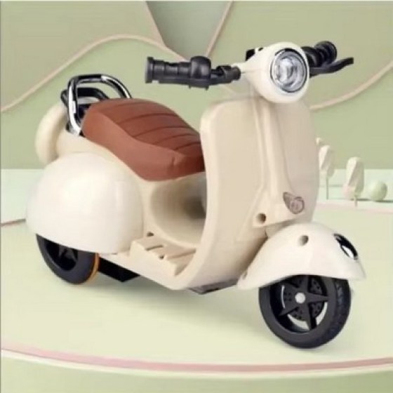 Labubu Vespa 